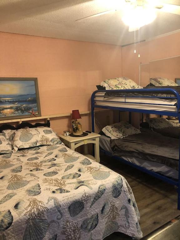 Bayside 1st Floor Oc 2 Br/1ba Pool Close To Jolly Roger/convention Center * Ocean City