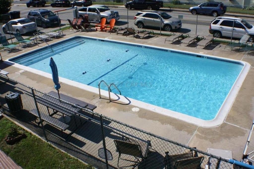 Bayside 1st Floor Oc 2 Br/1ba Pool Close To Jolly Roger/convention Center *