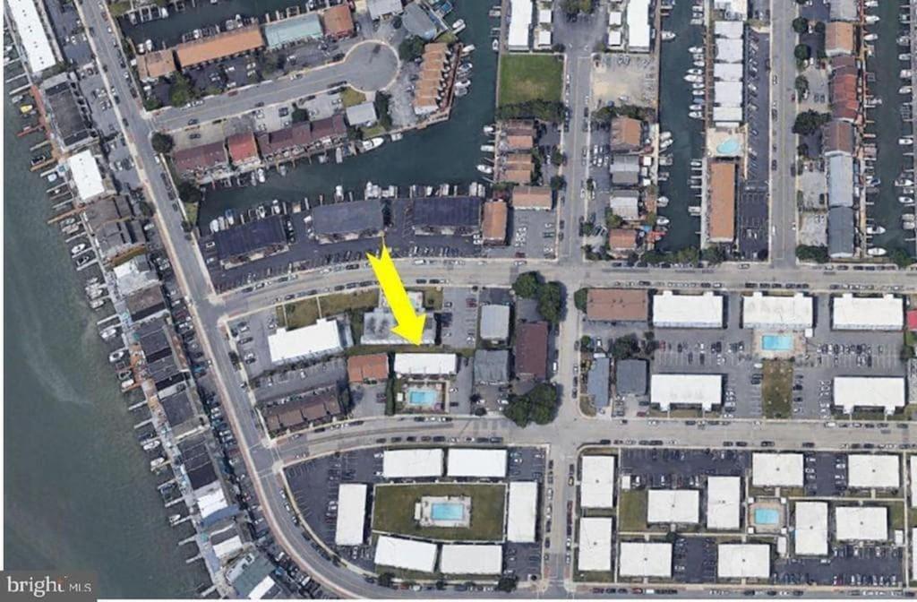 Bayside 1st Floor Oc 2 Br/1ba Pool Close To Jolly Roger/convention Center Apartment